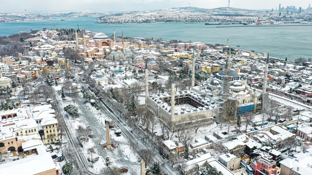 İstanbul’da okullara kar tatili! 