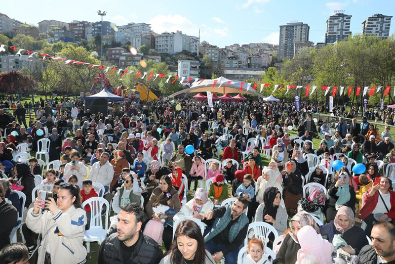 23 NİSAN BAYRAMI KAĞITHANE’DECOŞKUYLA KUTLANDI