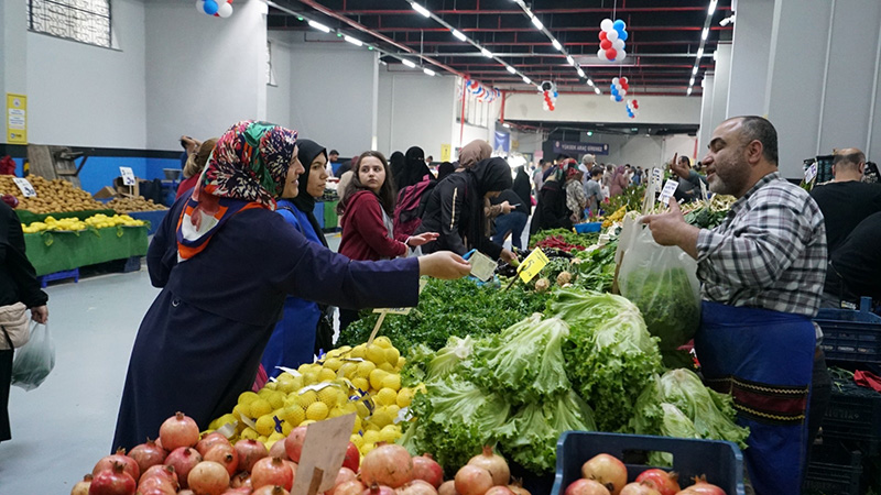 HÜRRİYET SEMT PAZARI YENİ YERİNE TAŞINDI