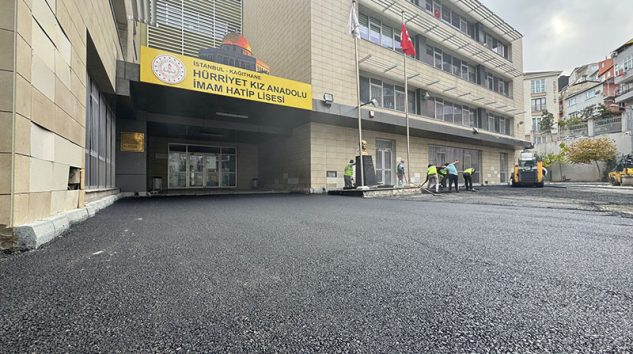 KÂĞITHANE BELEDİYESİ’NDEN İLÇEDEKİ OKULLARDA TEMİZLİK VE BAKIM ÇALIŞMALARI