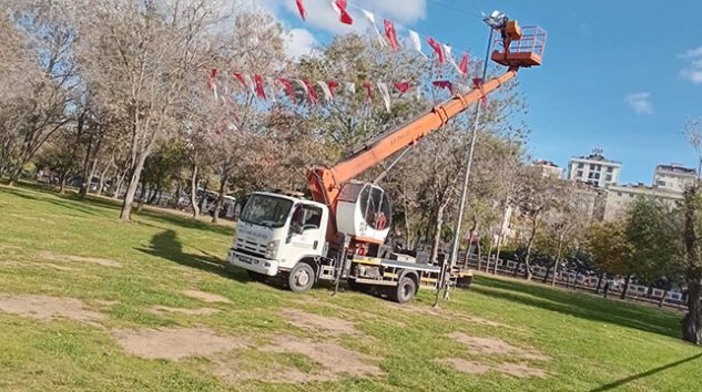 KÂĞITHANE’DE AYDINLATMA ÇALIŞMALARI DEVAM EDİYOR